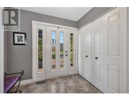47 STAPLEDON CRESCENT — photo 3