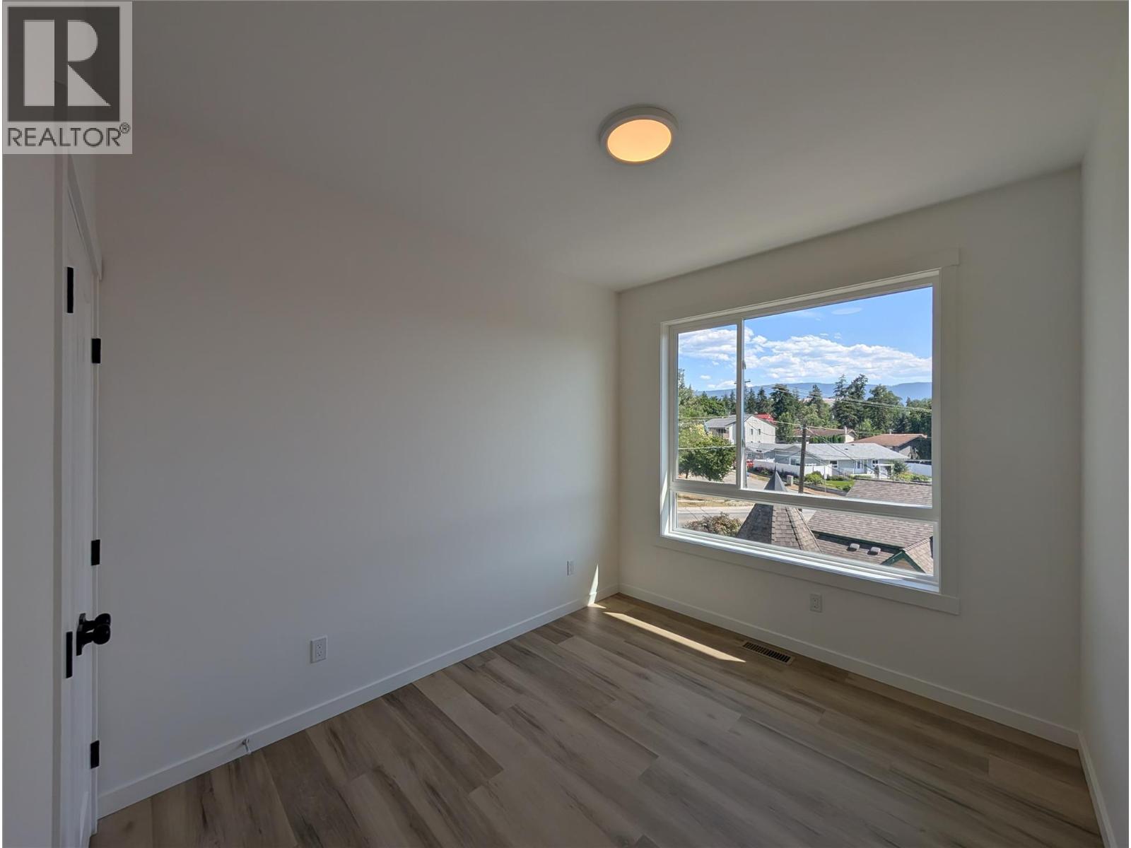 #4 3602 Pleasant Valley Road - 10