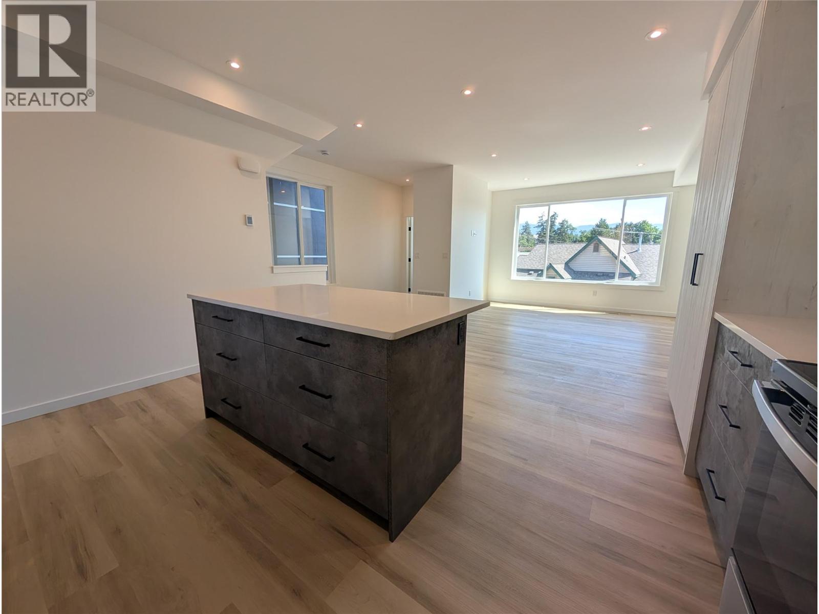 #4 3602 Pleasant Valley Road - 7