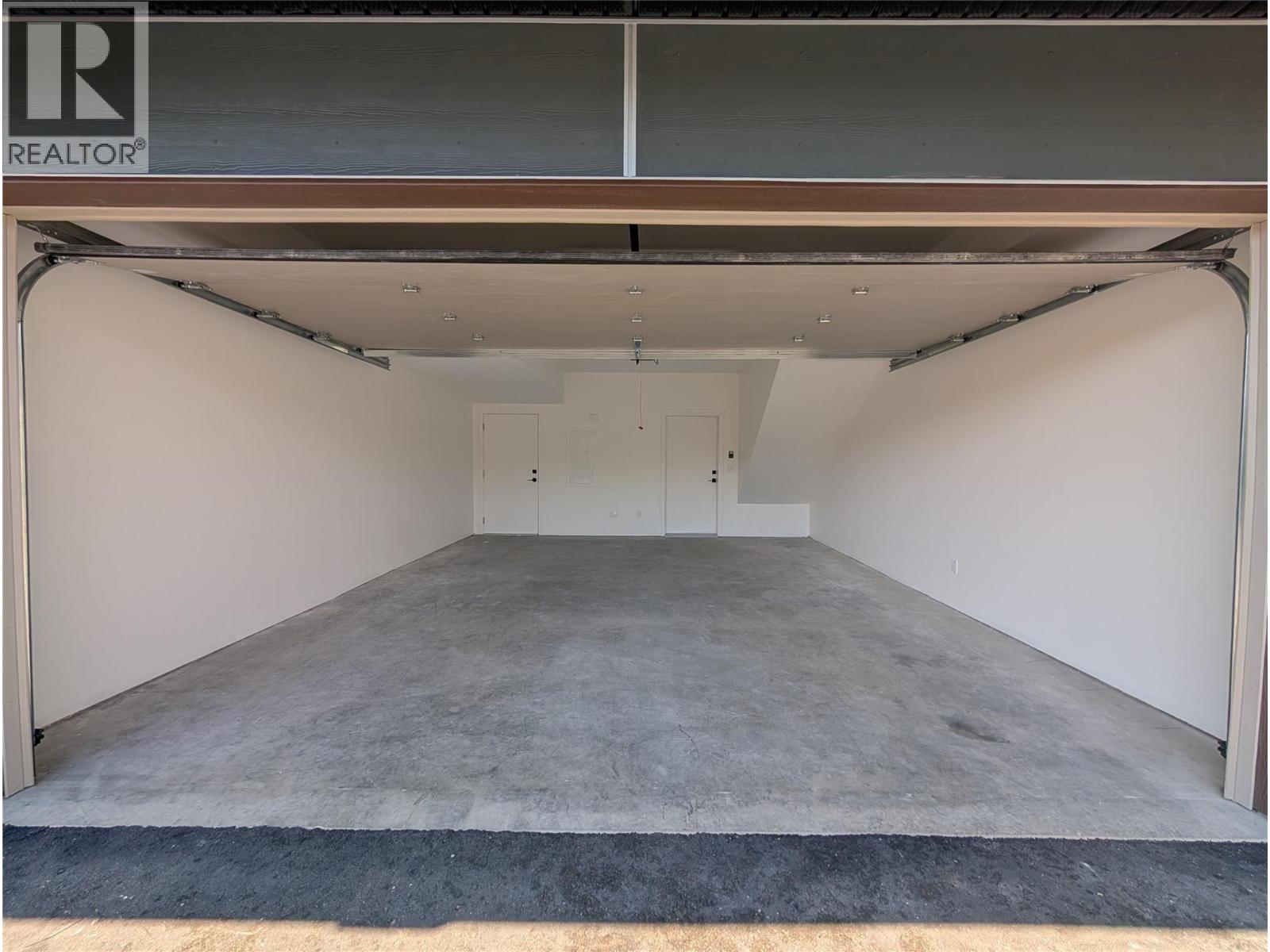 #4 3602 Pleasant Valley Road - 27