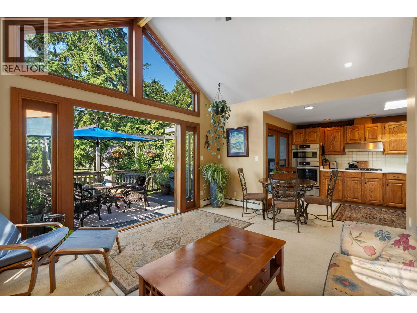 2379 MARINE DRIVE, West Vancouver