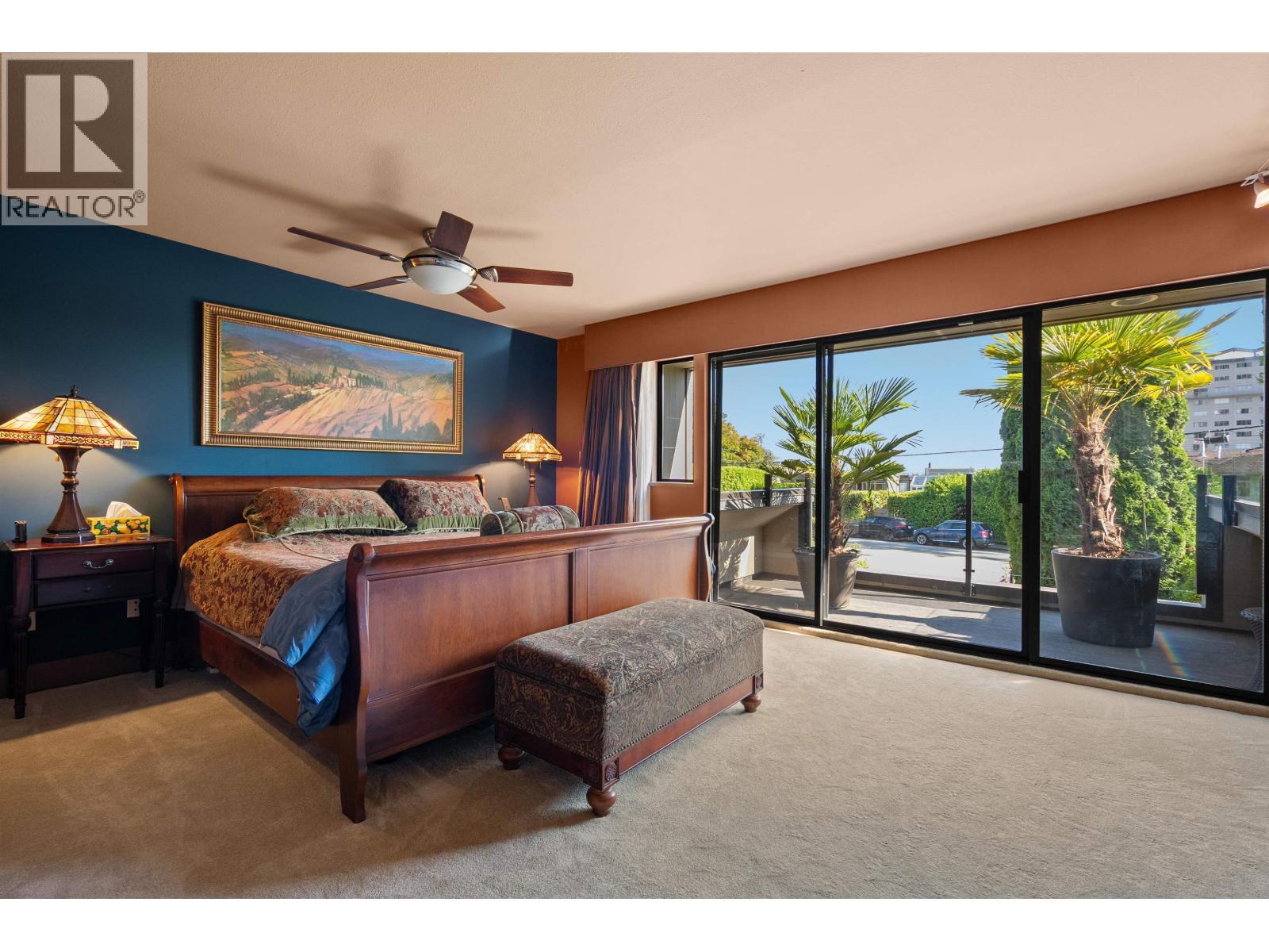 2379 MARINE DRIVE, West Vancouver