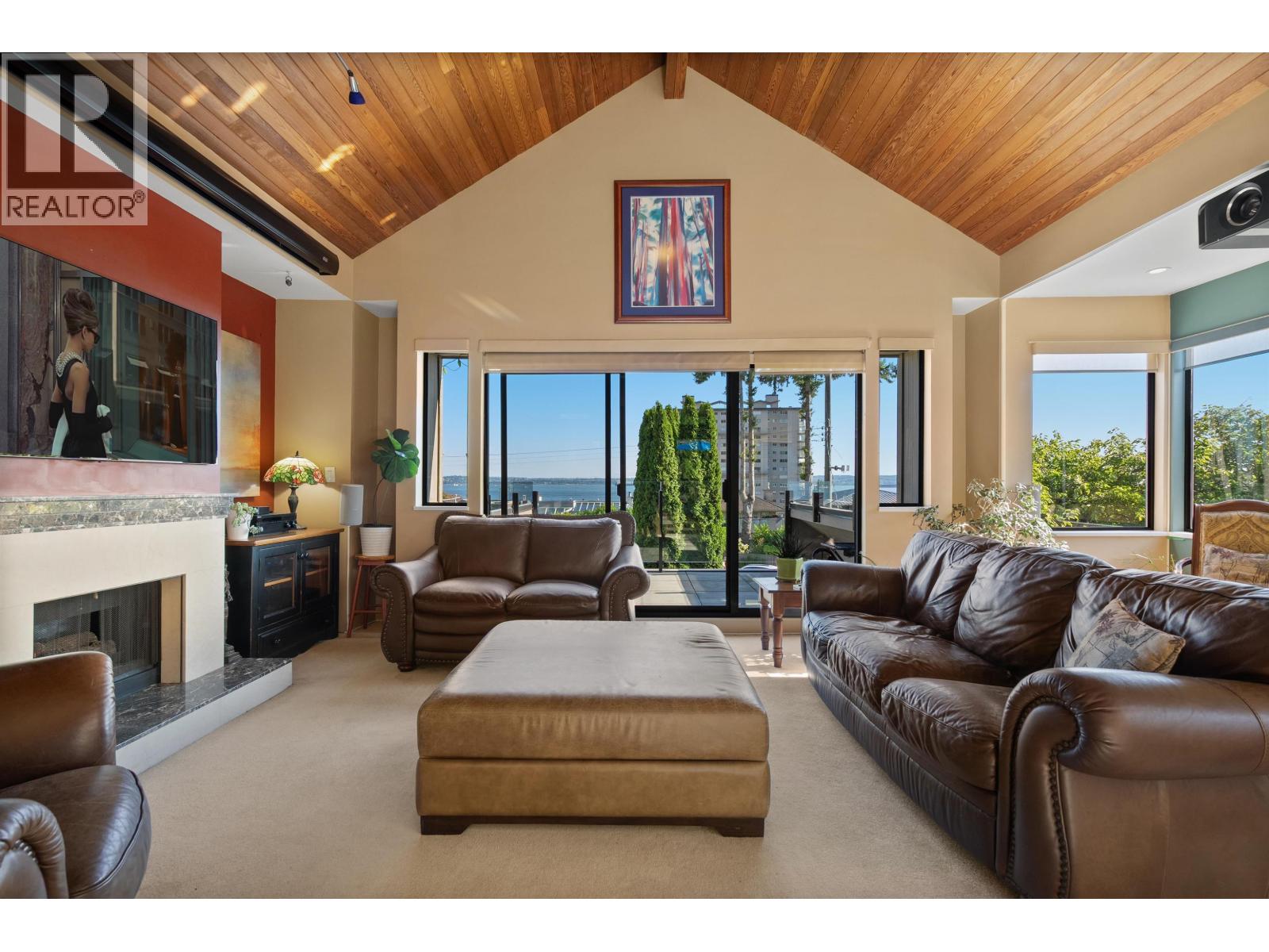 2379 MARINE DRIVE, West Vancouver