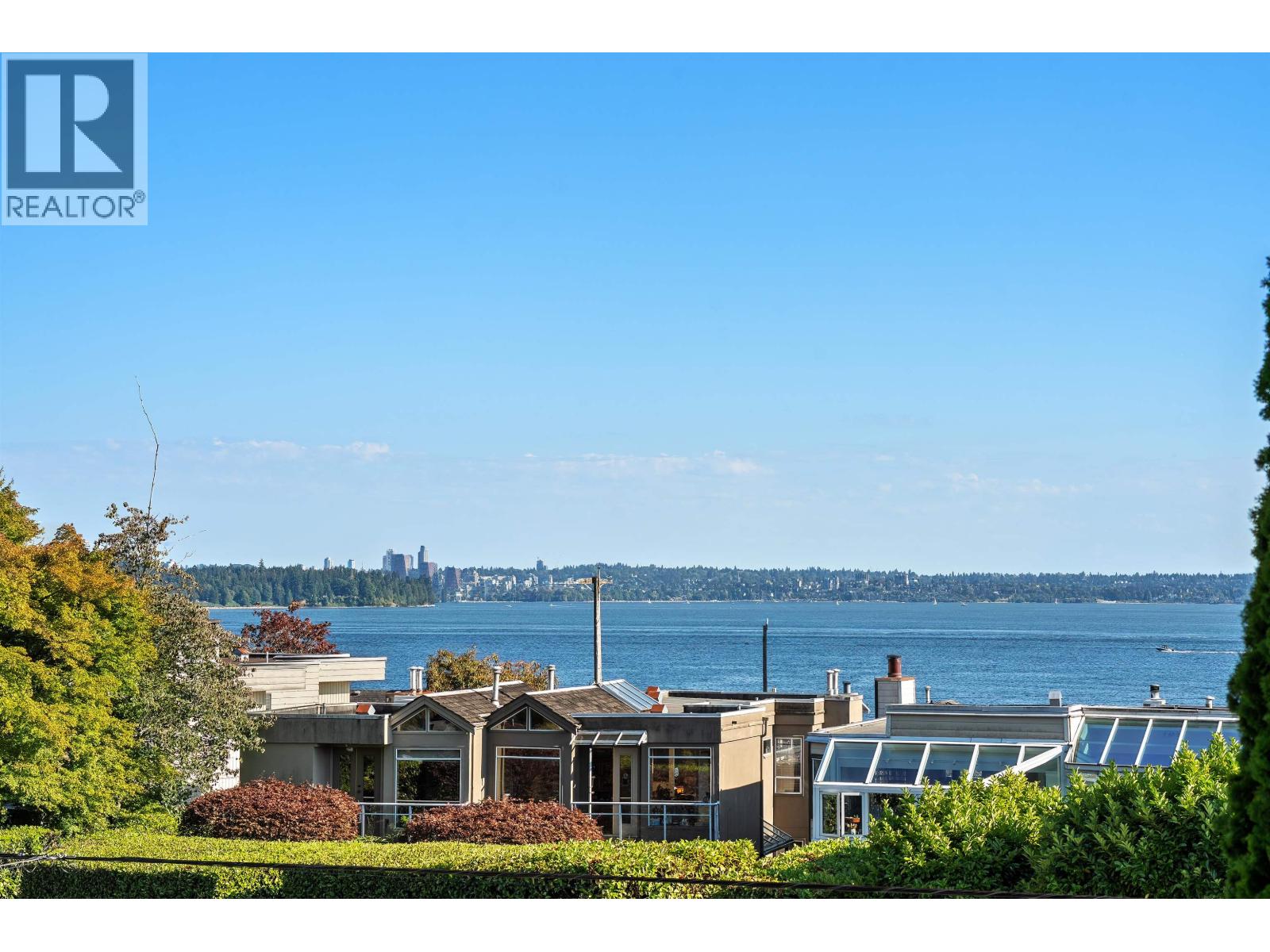 2379 MARINE DRIVE, West Vancouver