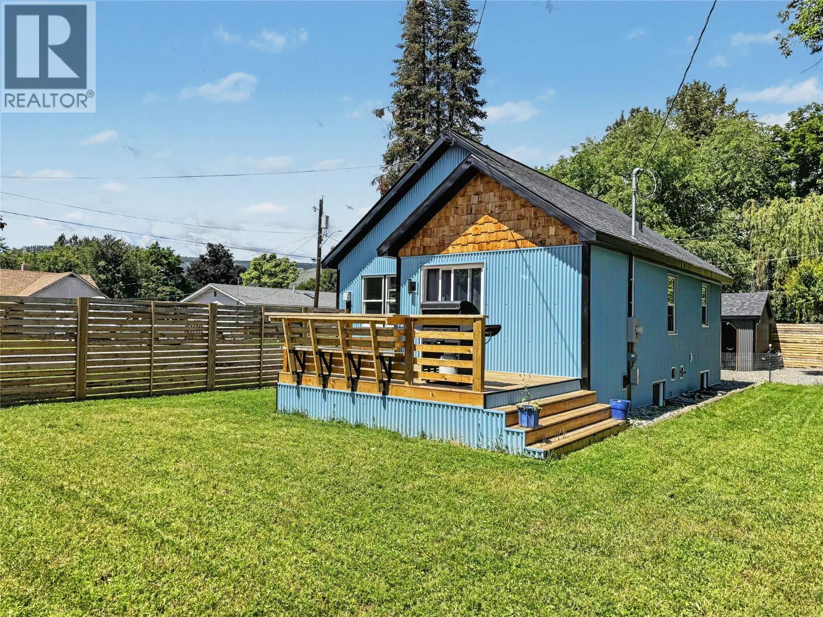 987 Kettle River Drive - 1