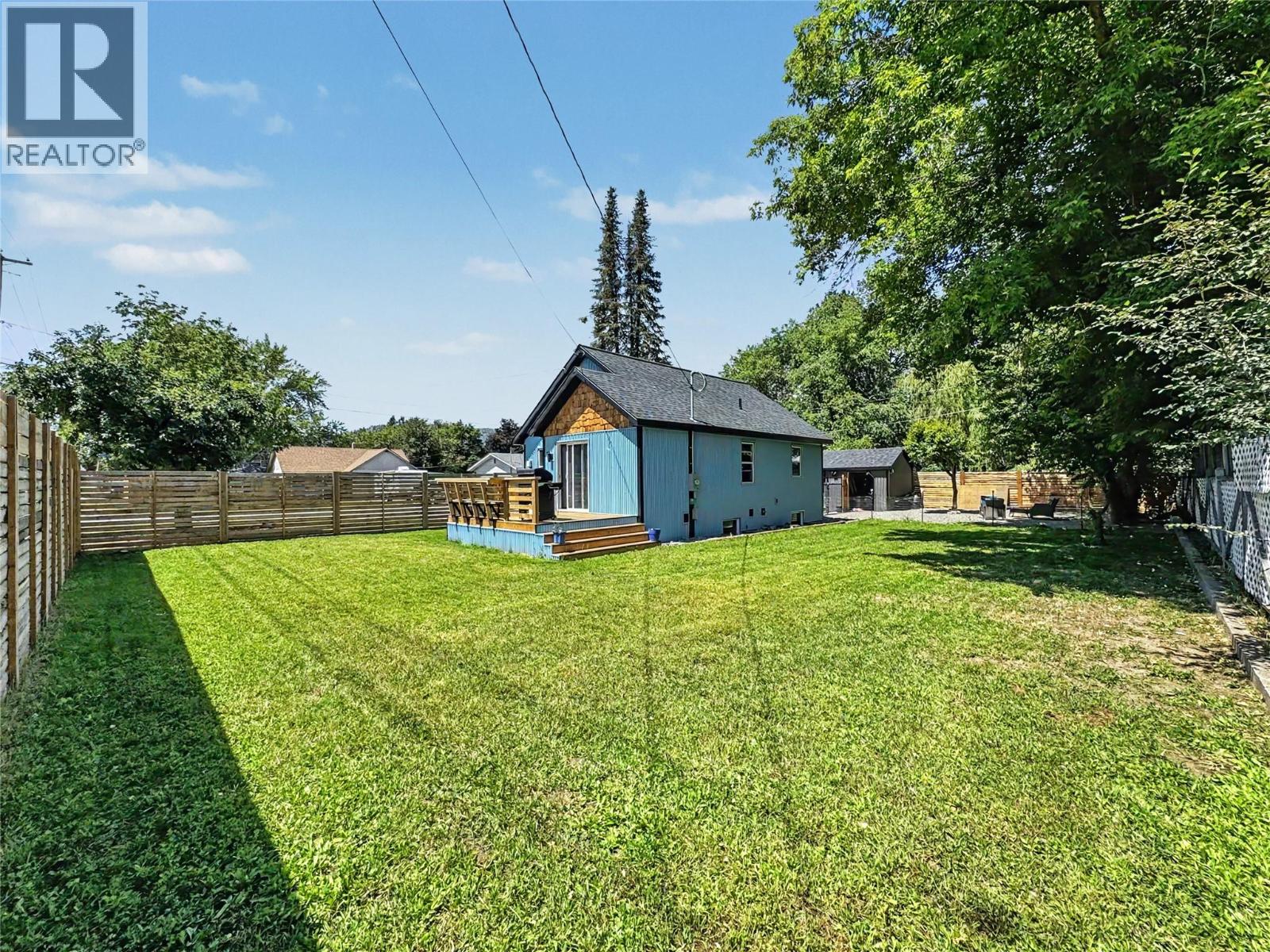 987 Kettle River Drive - 2