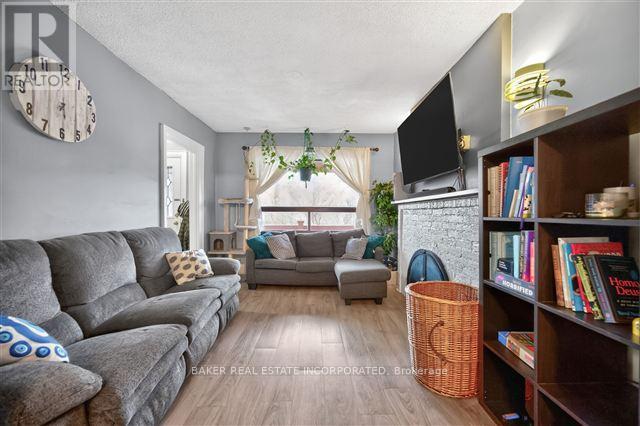 1867 DUFFERIN STREET - 10