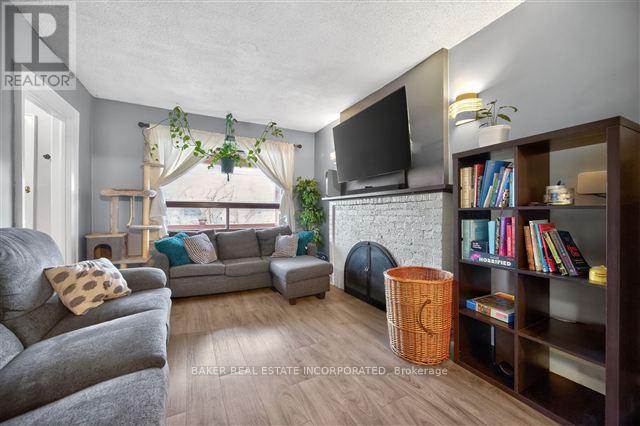 1867 DUFFERIN STREET - 9