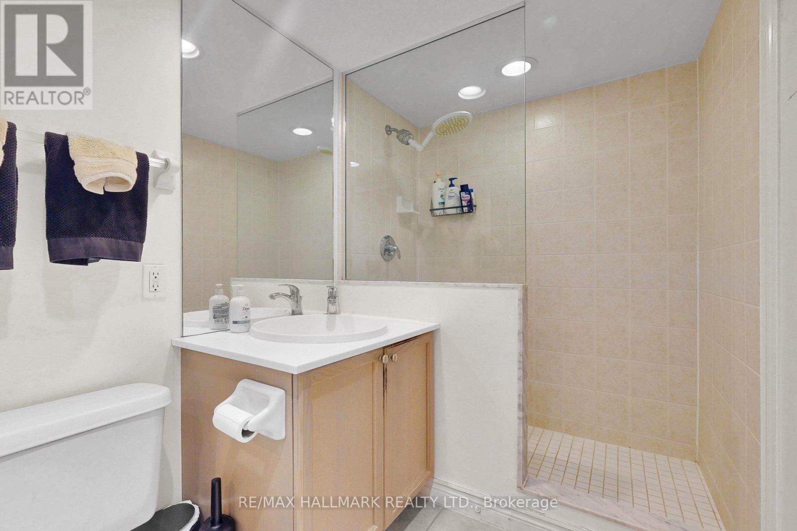 #1516 410 QUEENS QUAY W - 25