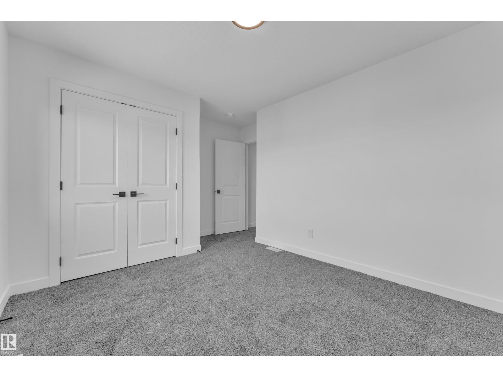 90 Silverstone Drive - 32
