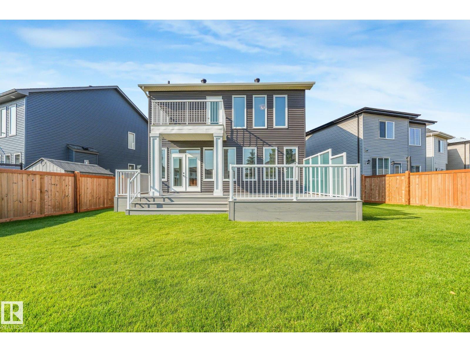 6404 176 AV NW - 4