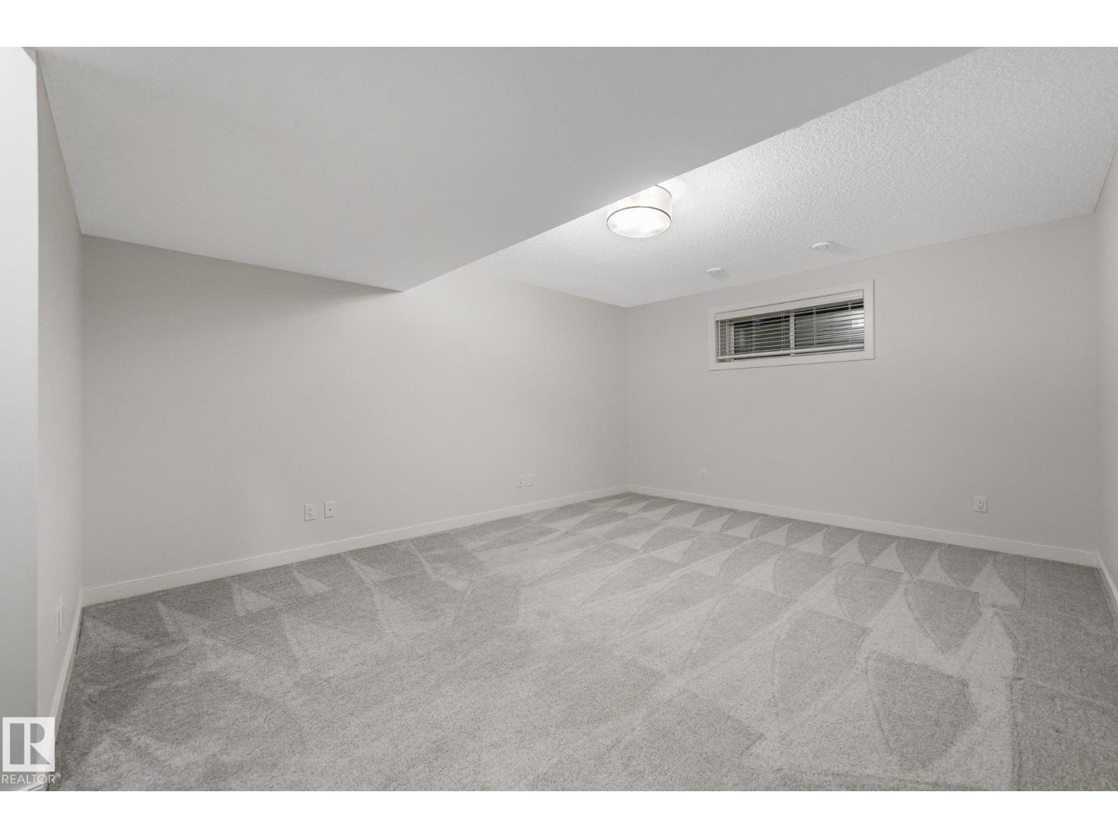 6404 176 AV NW - 58