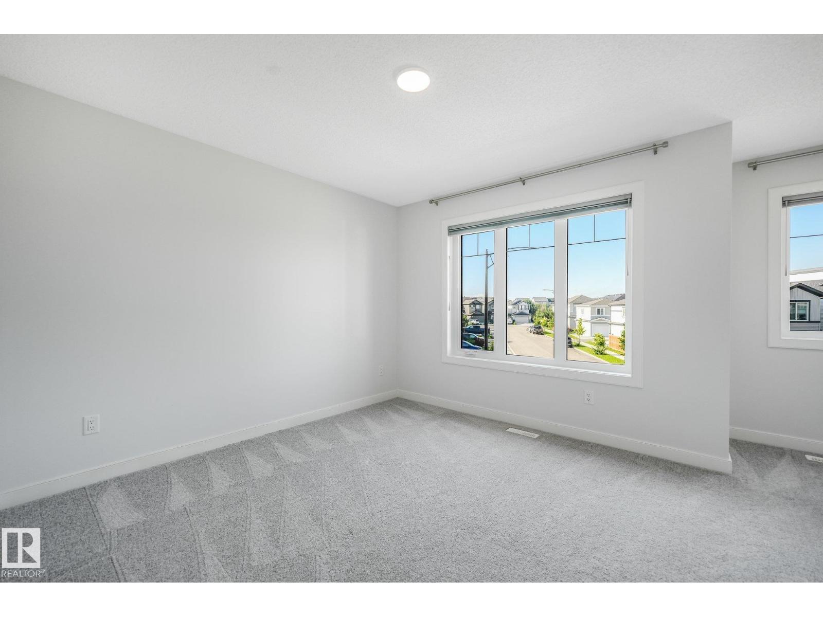 6404 176 AV NW - 37