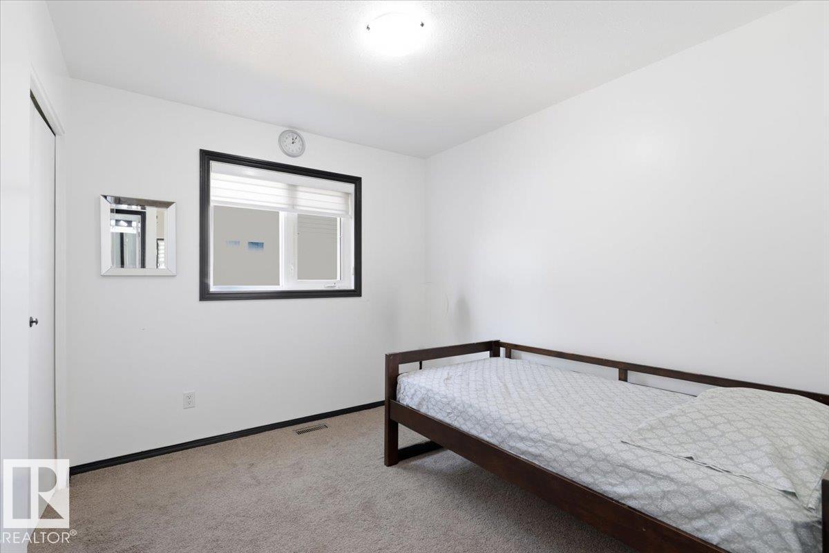 242 Northmount DR - Image 15