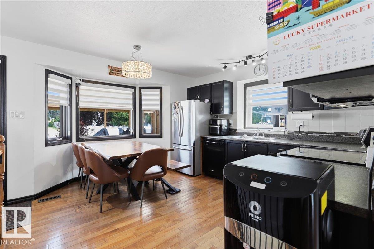 242 Northmount DR - 7