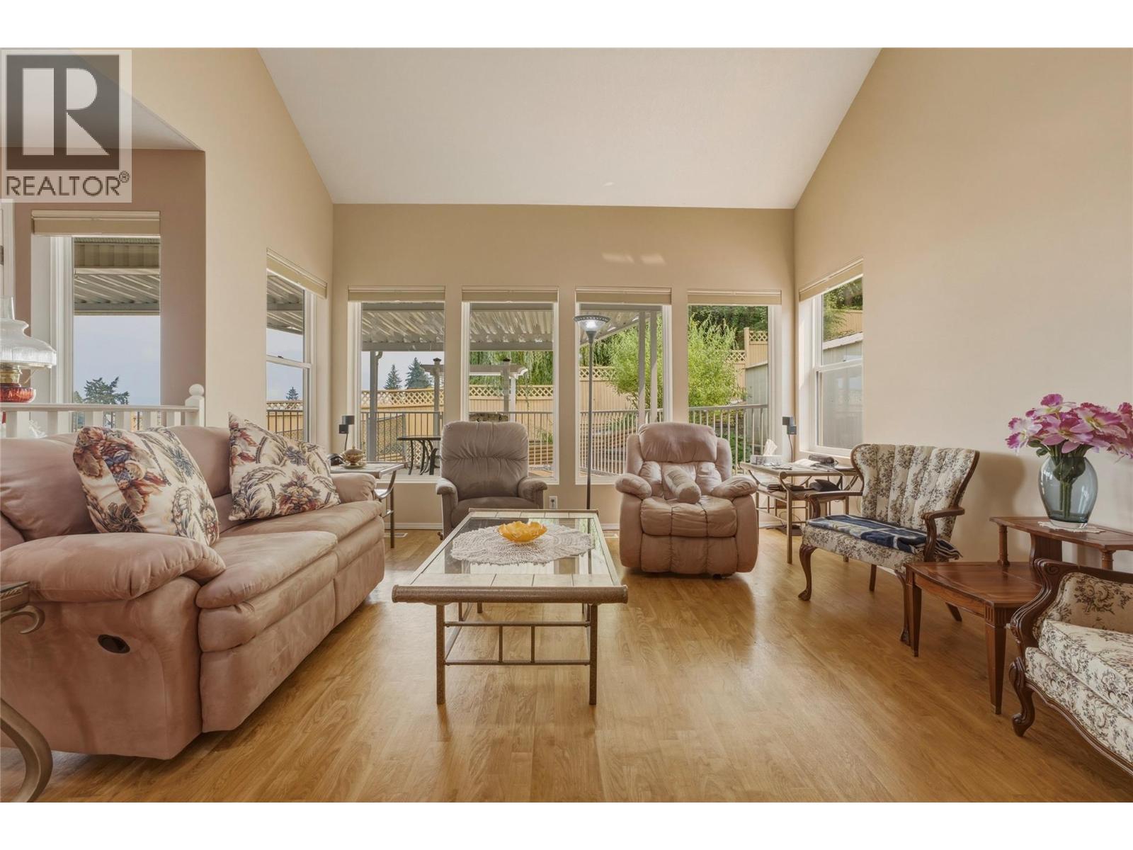 19 Preston Crescent - Image 7