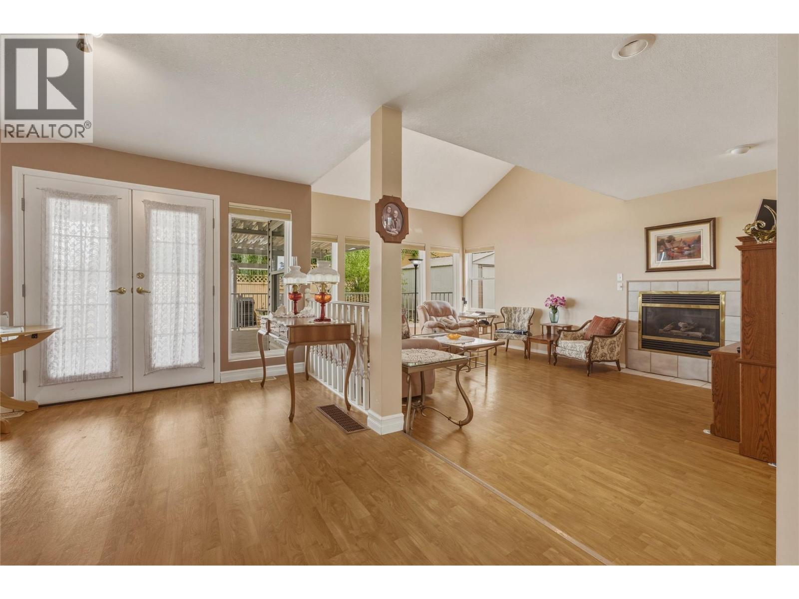 19 Preston Crescent - Image 6