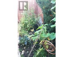 97 Livingstone Avenue, Toronto, ON M6E2L7 Photo 20
