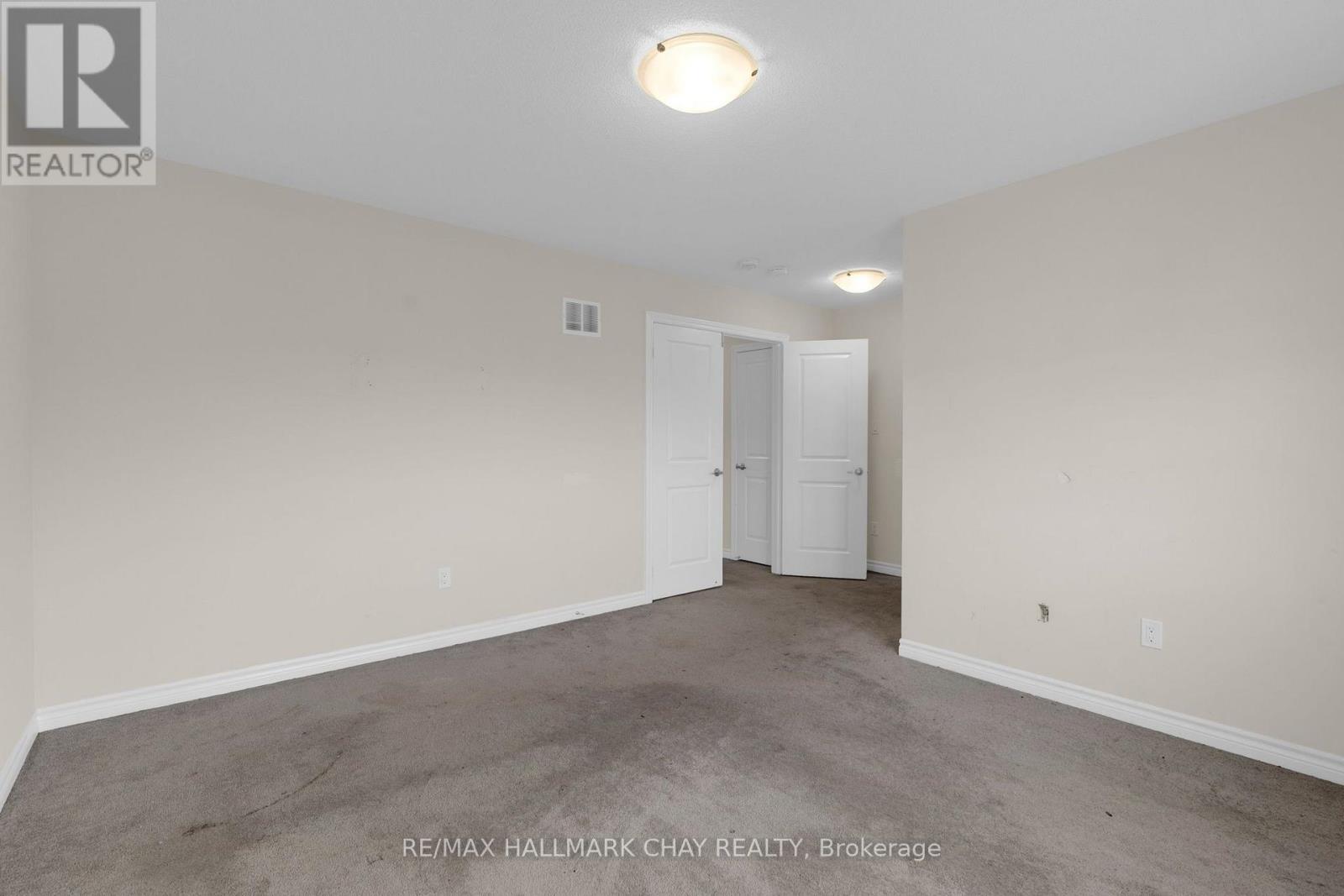 264 RUSSELL STREET - 17
