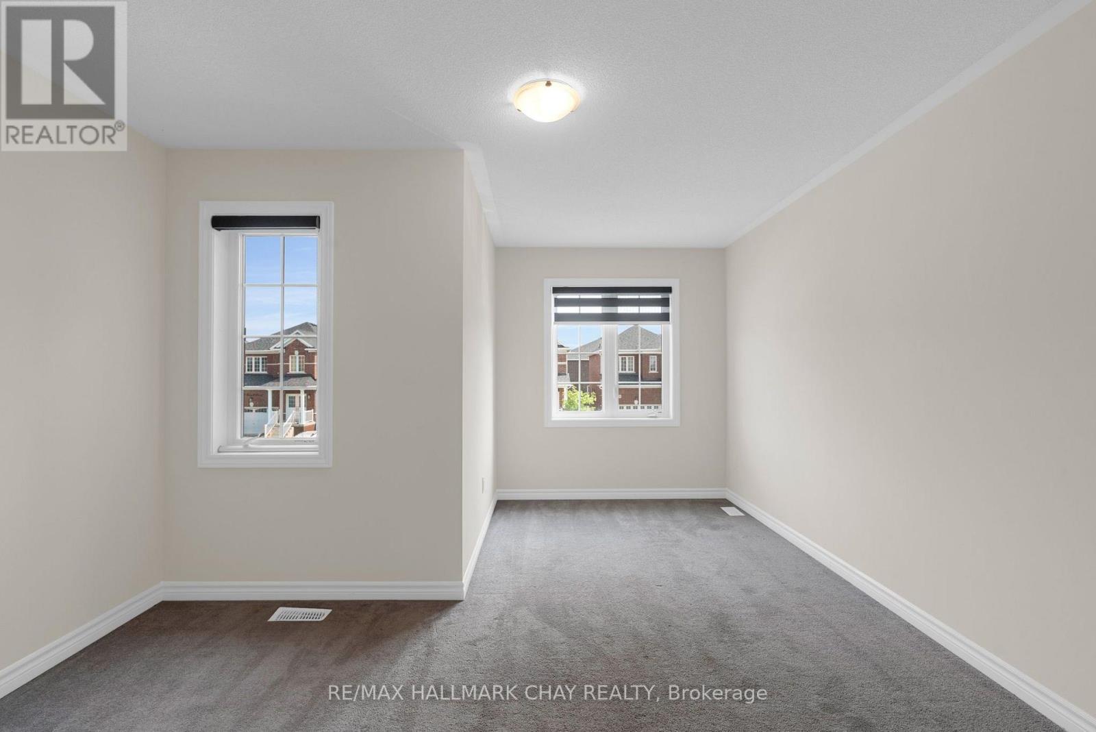 264 RUSSELL STREET - 25