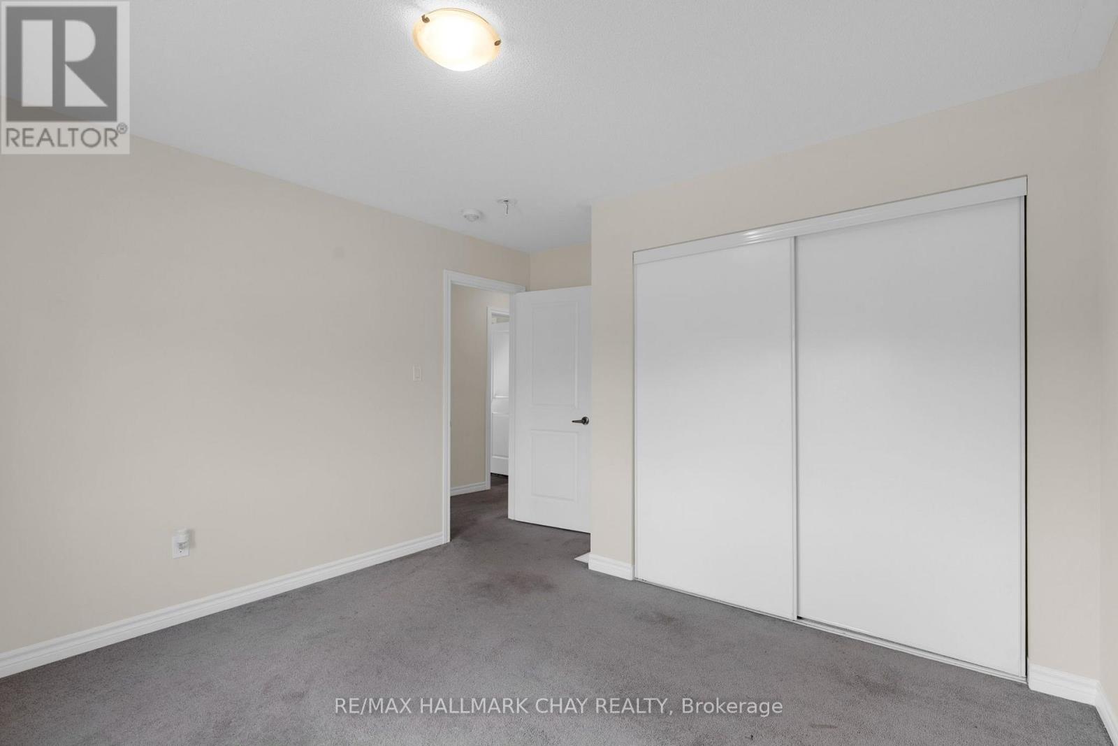 264 RUSSELL STREET - 28