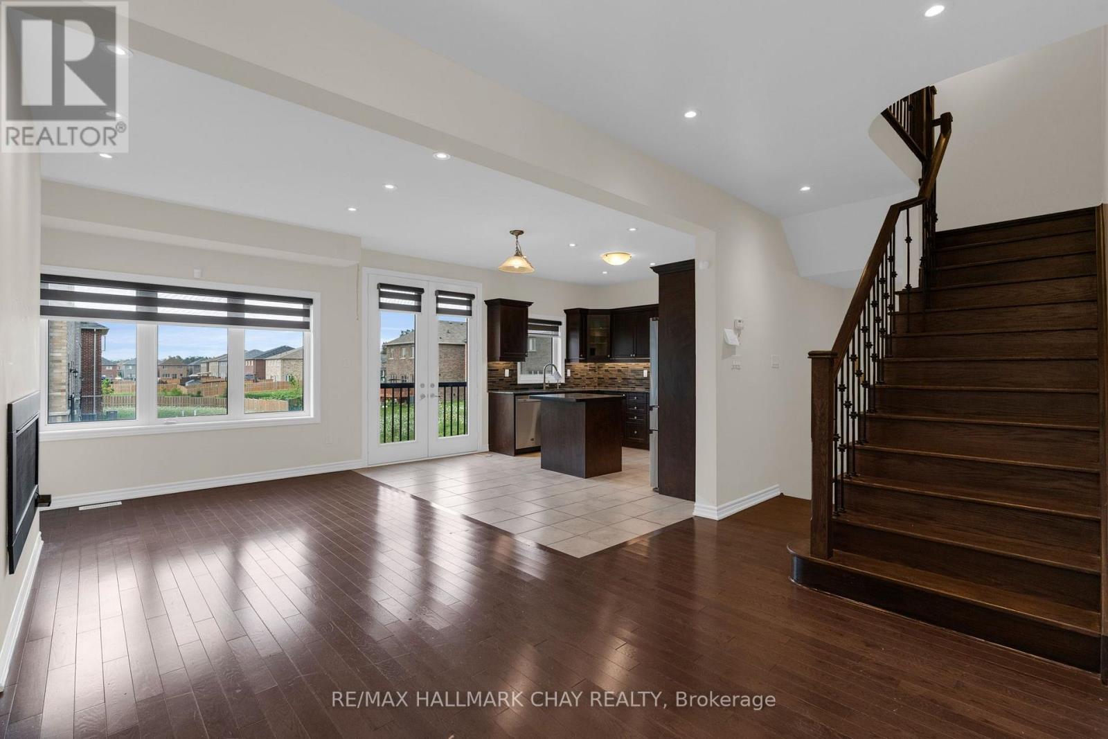 264 RUSSELL STREET - 5