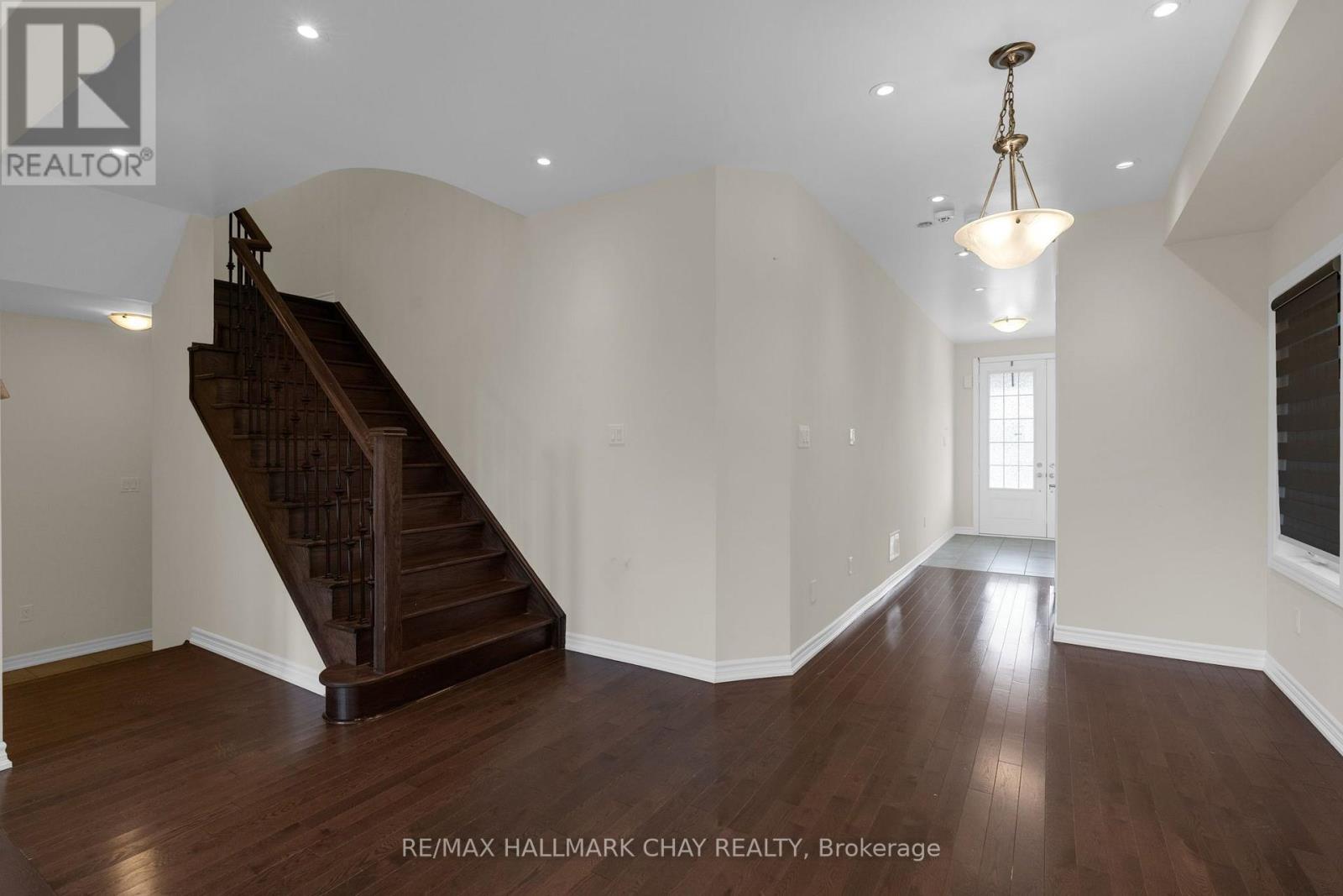 264 RUSSELL STREET - 6