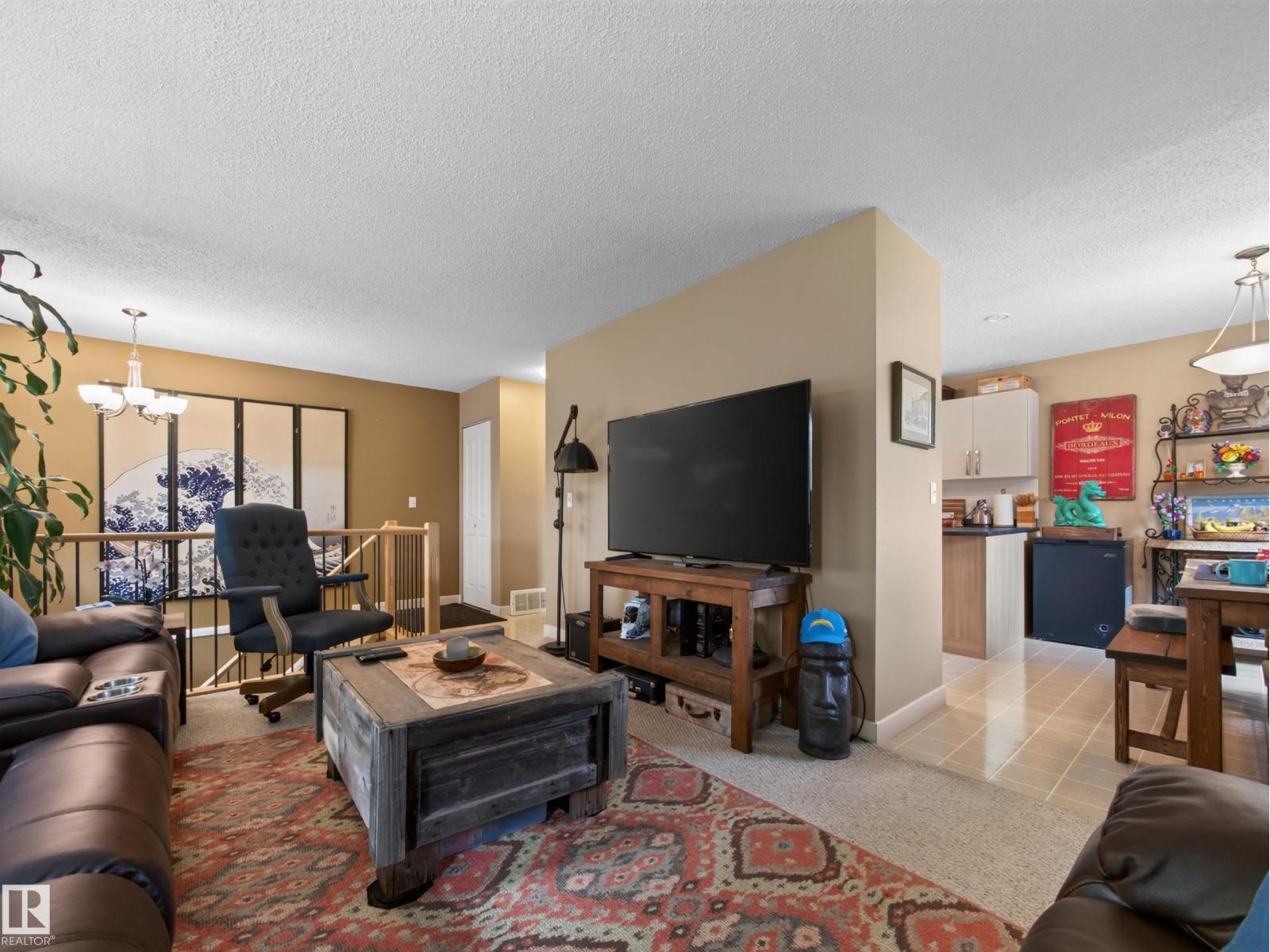 10136 81 ST NW - 41
