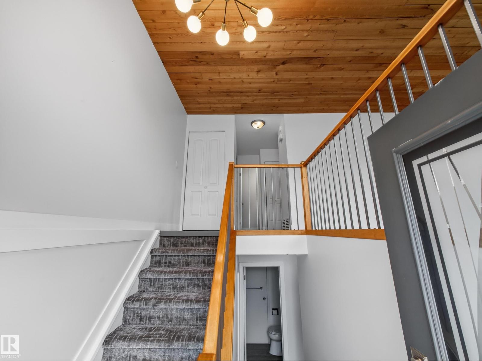 10136 81 ST NW - 5