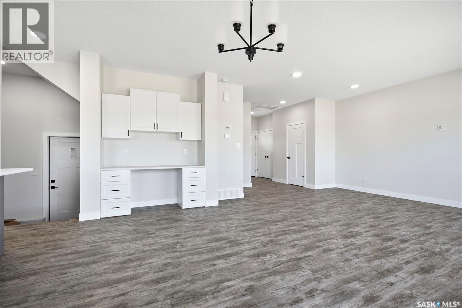 149 Emma CRESCENT - 13