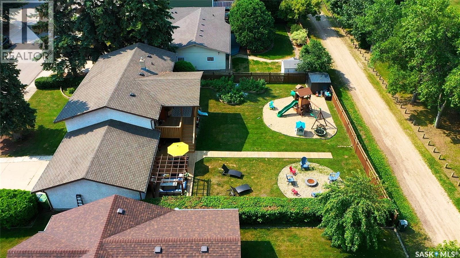 12 Redfield BAY - 53