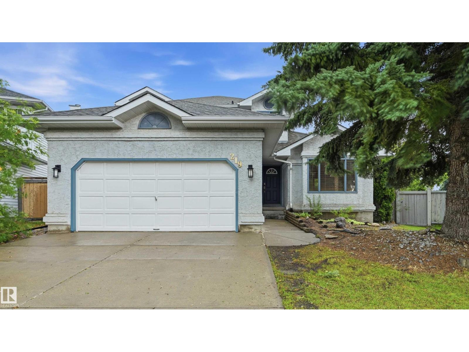 219 BUCHANAN CL NW - 1