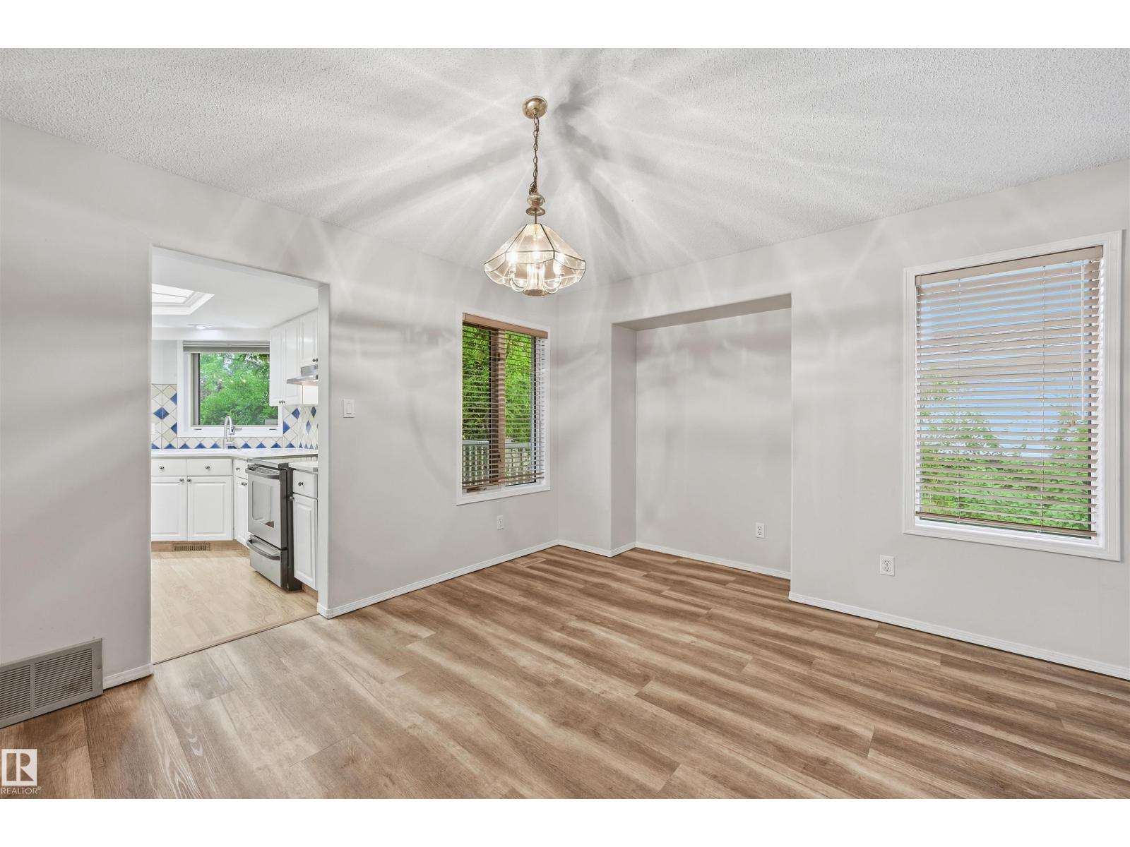 219 BUCHANAN CL NW - 8