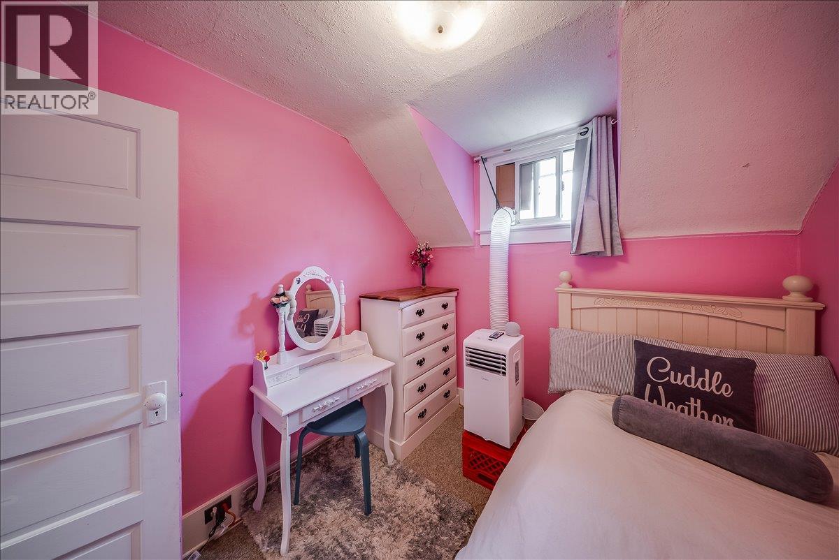 1109 Nelson Avenue - 22