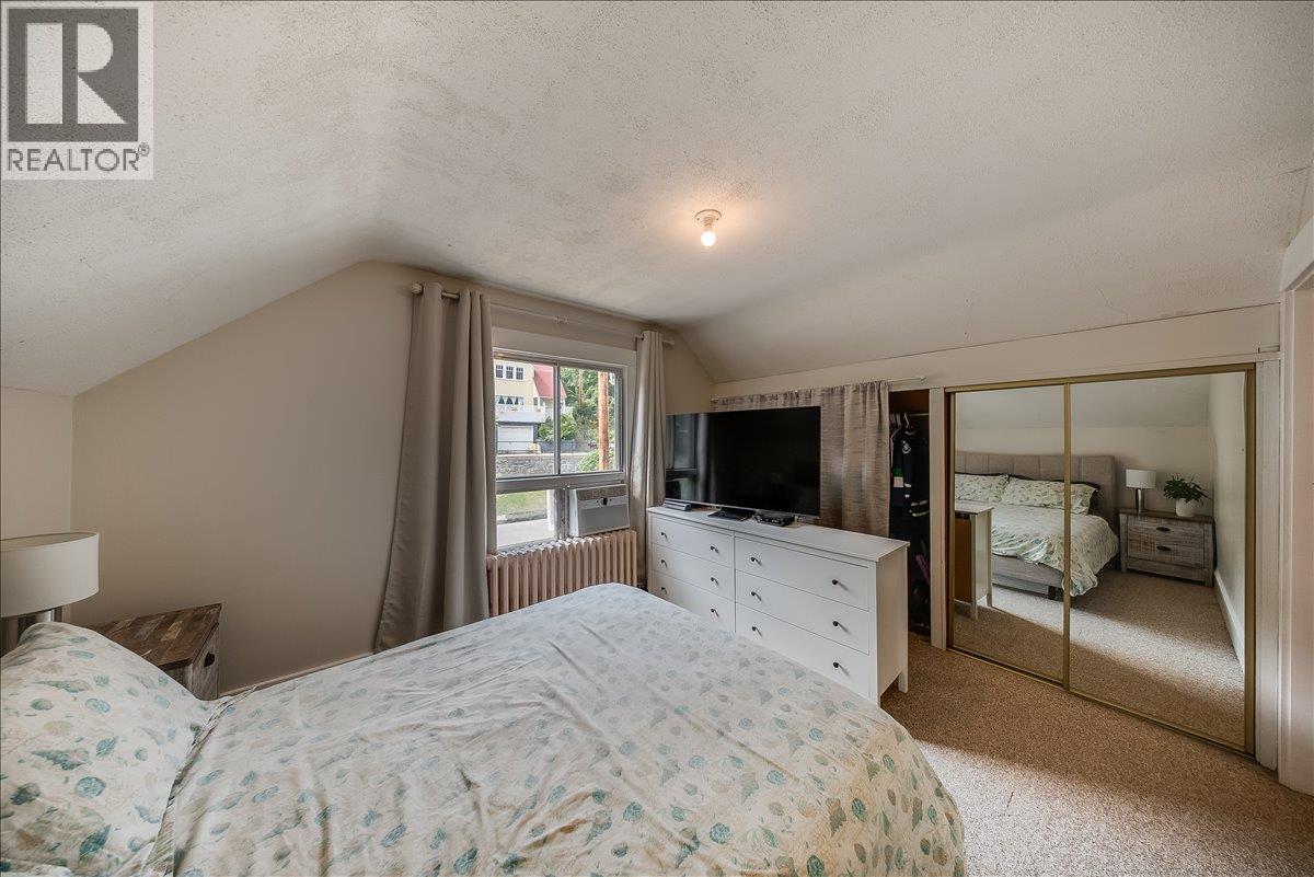 1109 Nelson Avenue - 24