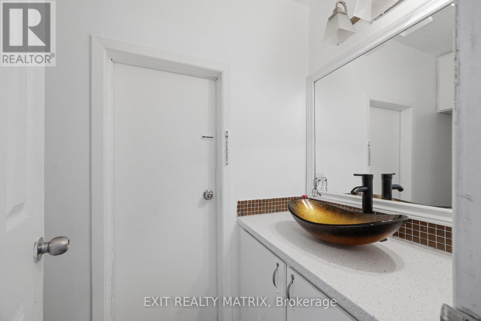 2 VENTNOR WAY - 5