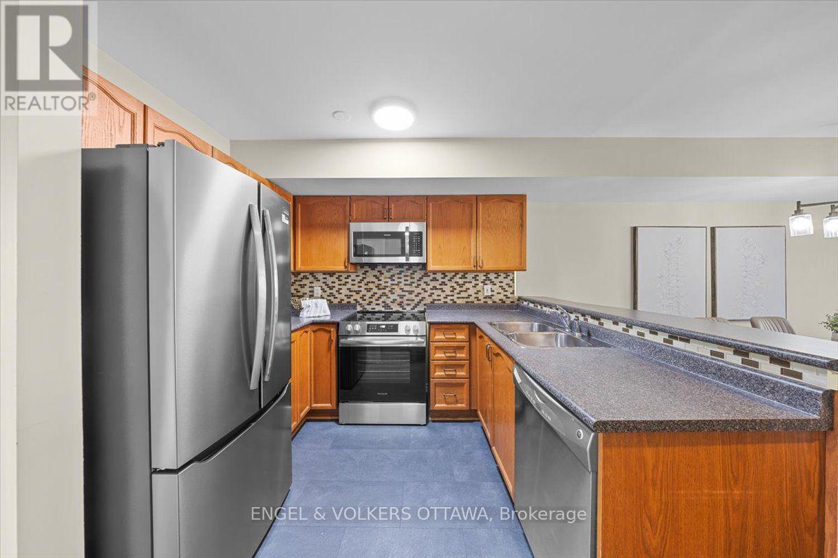 #9 2820 BASELINE ROAD - Image 13