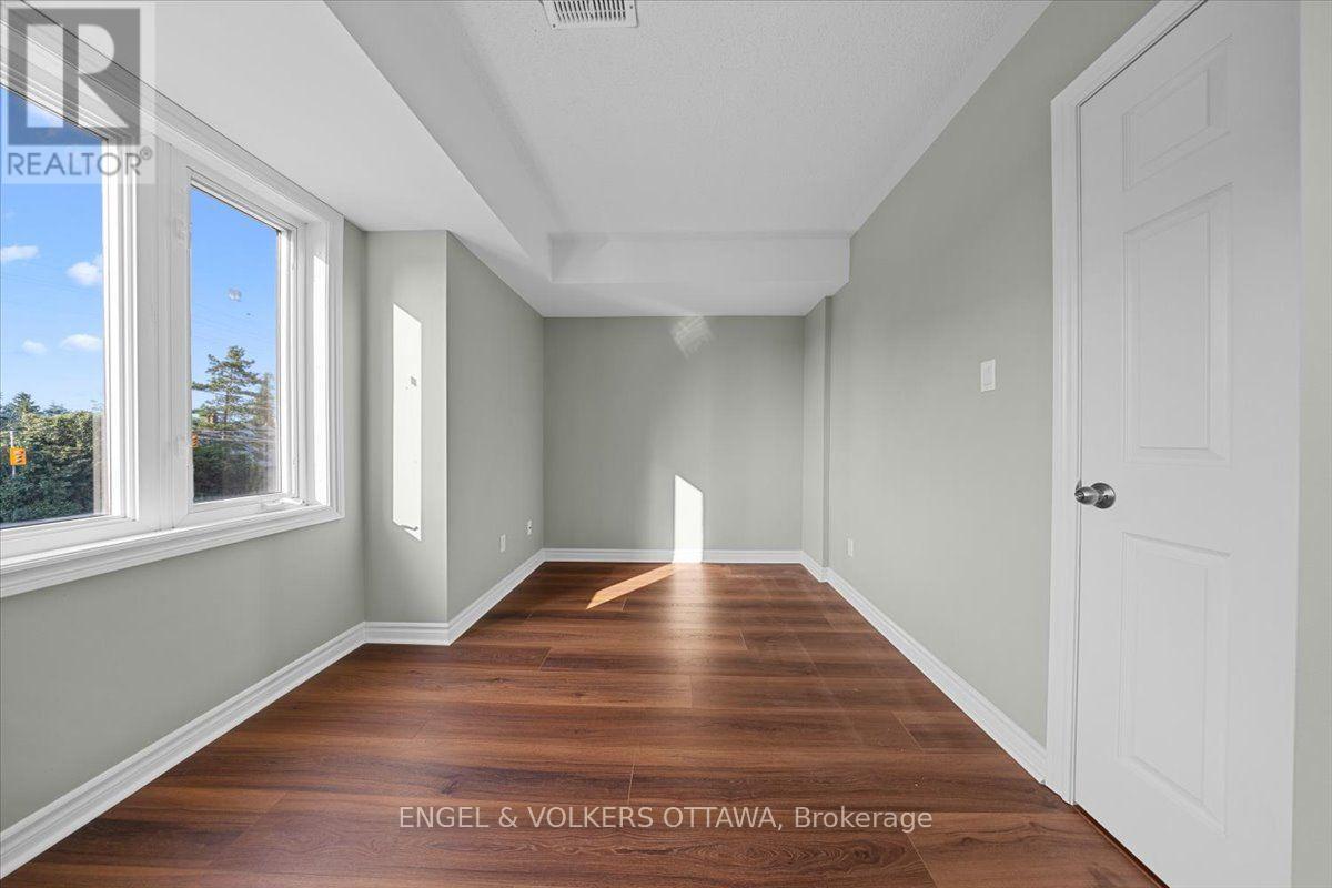 #9 2820 BASELINE ROAD - Image 18
