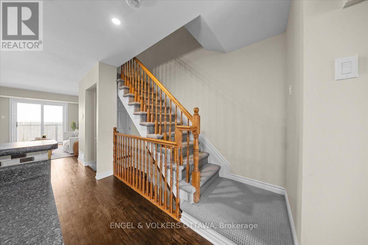 #9 2820 BASELINE ROAD - Image 20