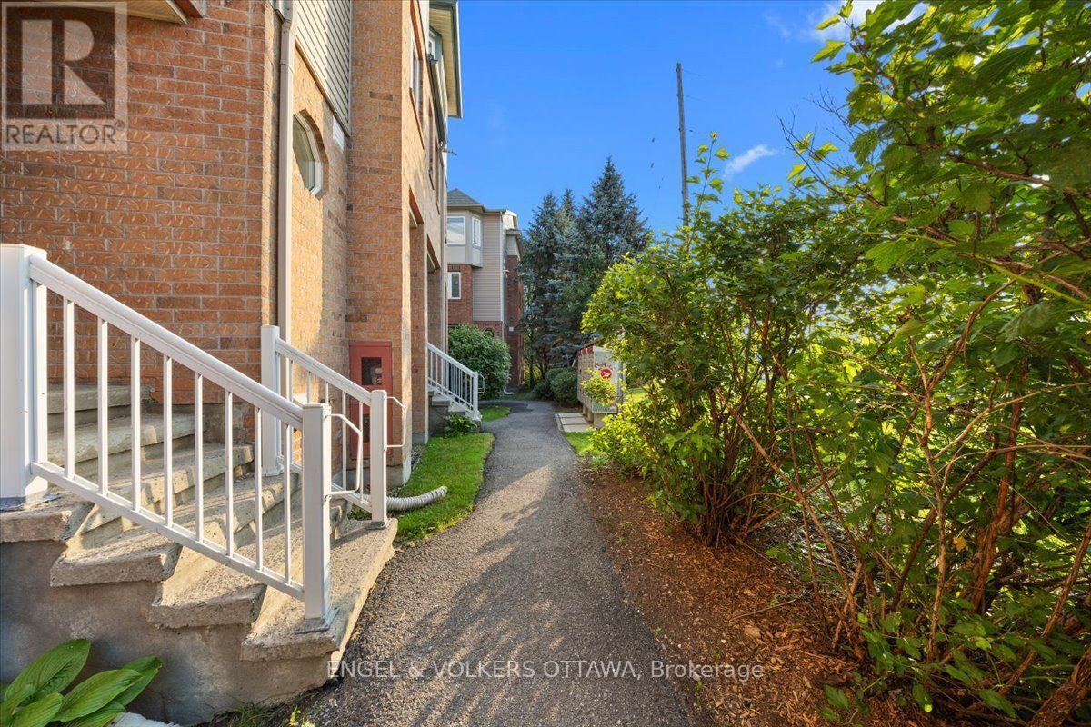#9 2820 BASELINE ROAD - Image 35