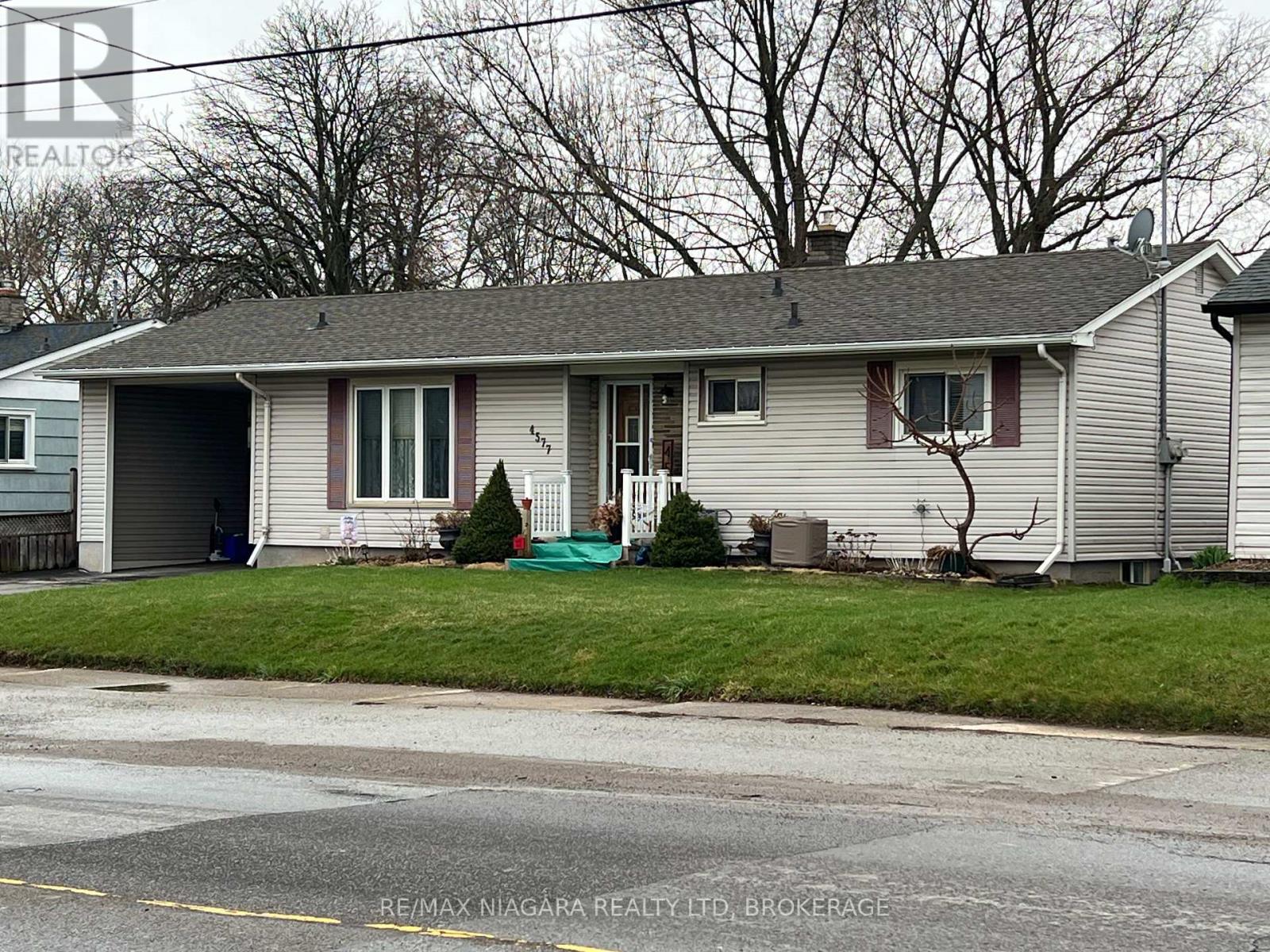 4577 DRUMMOND ROAD - 2
