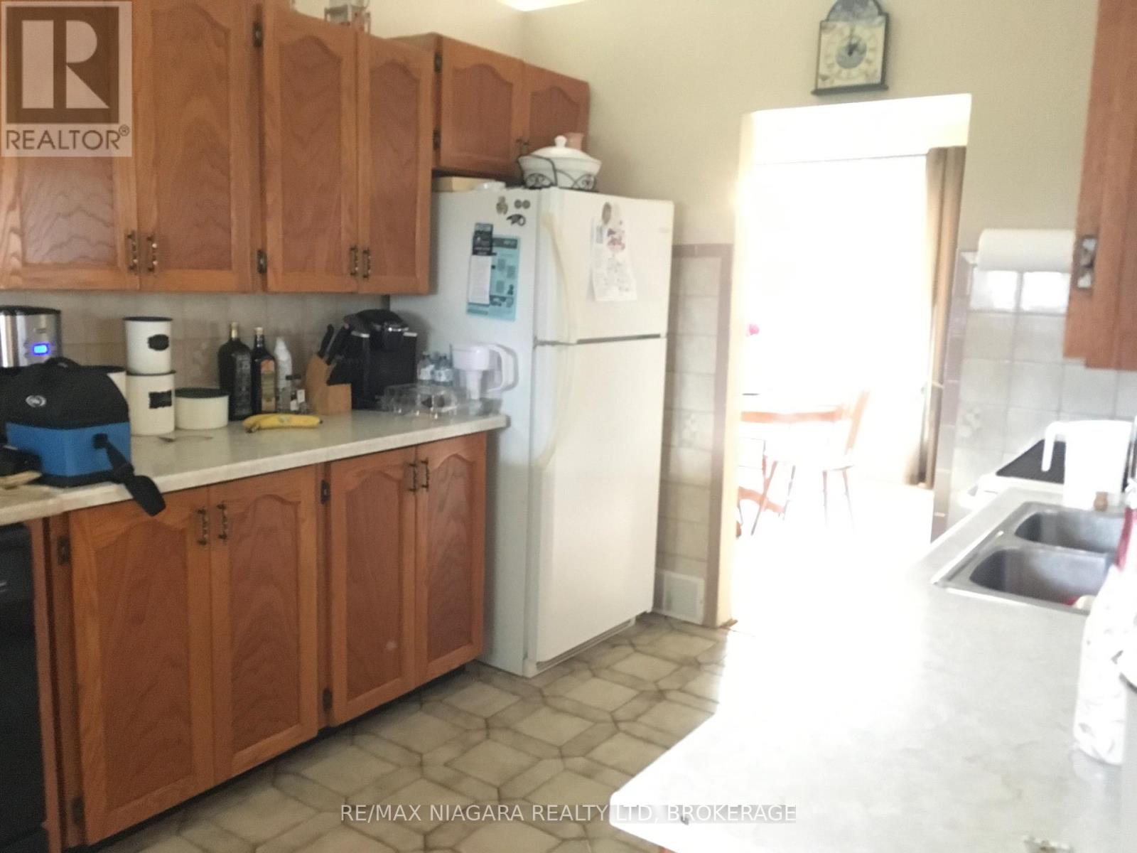 4577 DRUMMOND ROAD - 21