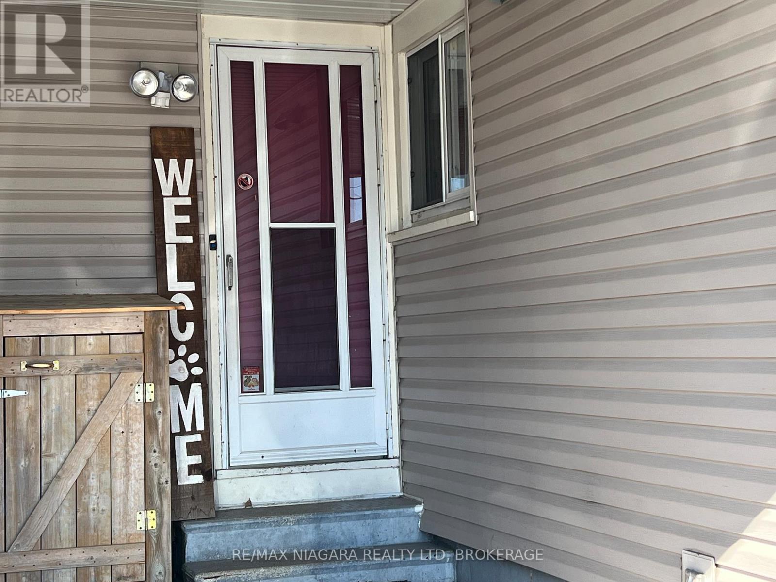4577 DRUMMOND ROAD - 4