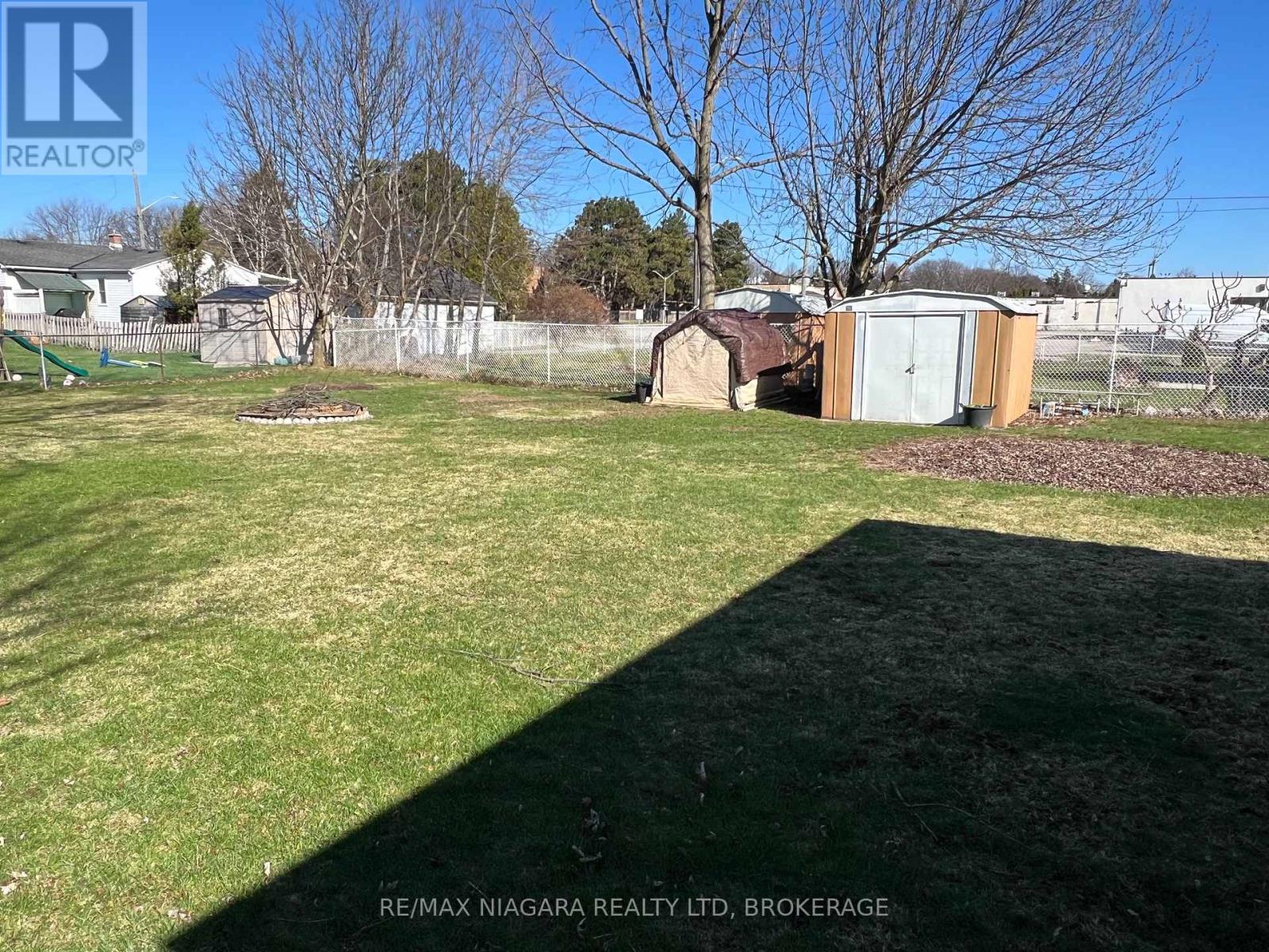 4577 DRUMMOND ROAD - 9