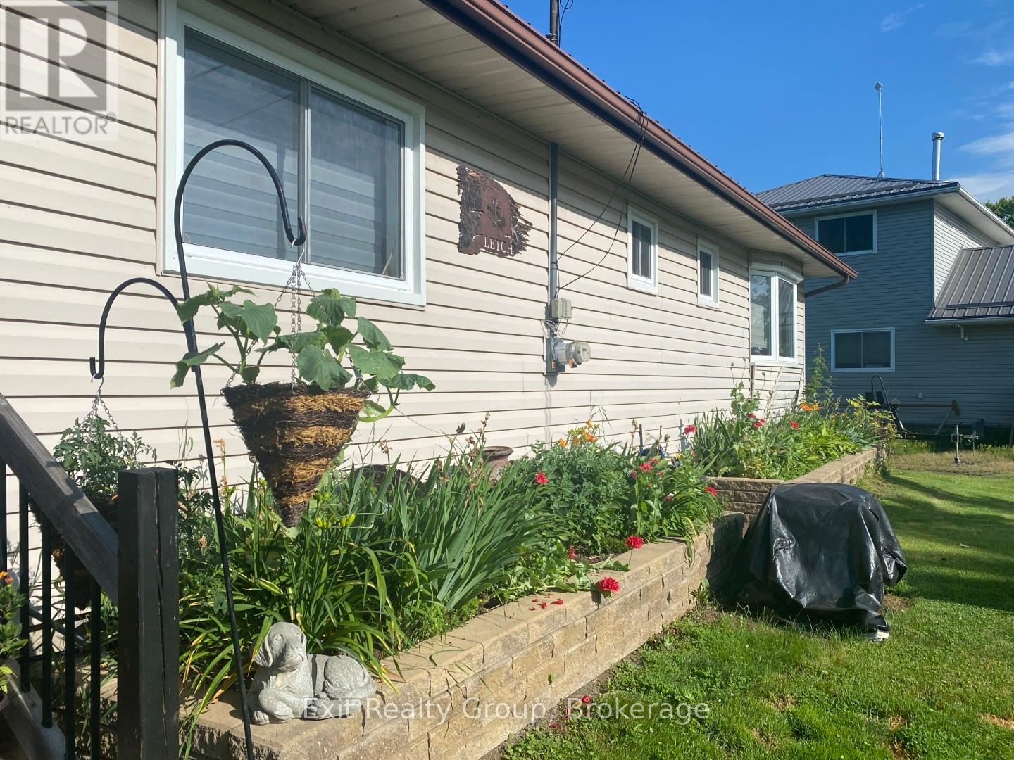 66 RODGERS ROAD - 25
