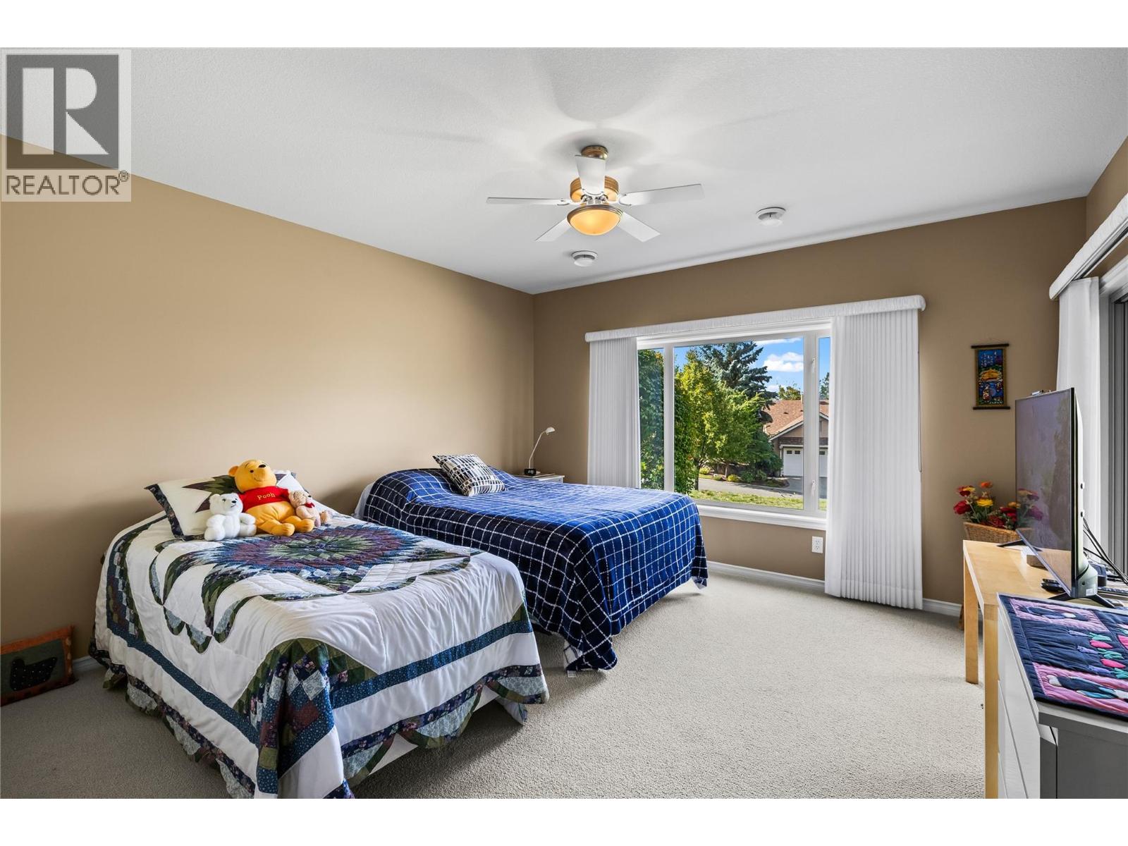 2 4100 Gallaghers Parkland, Kelowna