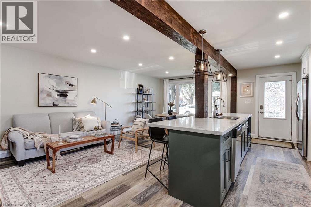323 CRANBROOK Drive - Image 11