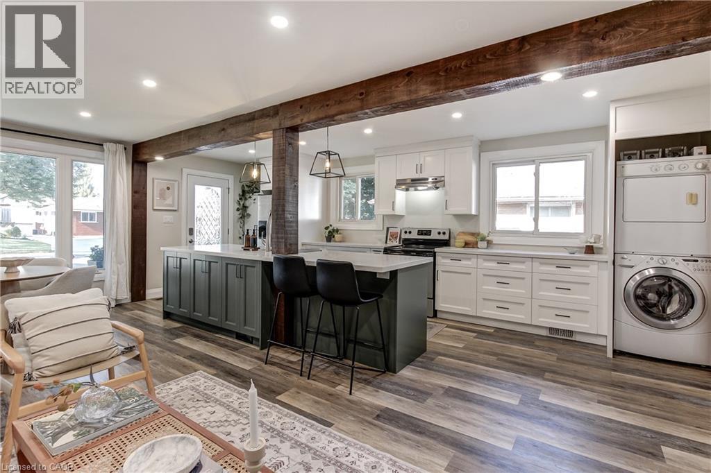 323 CRANBROOK Drive - Image 19