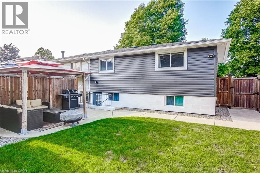 323 CRANBROOK Drive - Image 44
