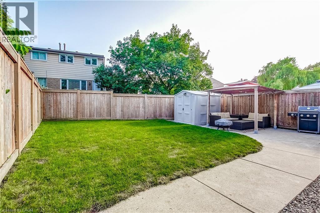 323 CRANBROOK Drive - 42